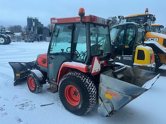 Kubota STV 36 2 of 6