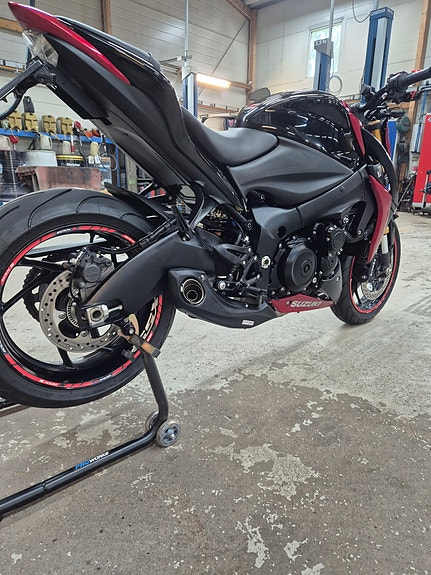 Suzuki Gsx-s1000 5 of 5
