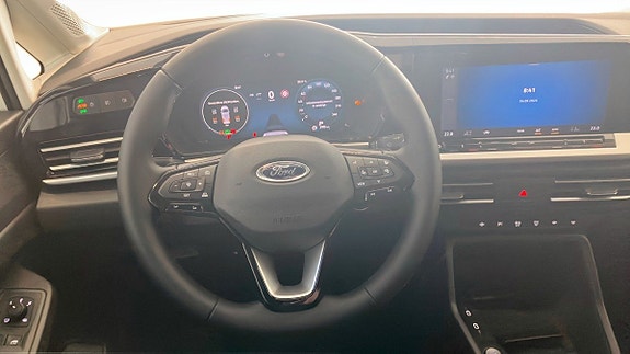 Ford Transit Connect 9 of 11