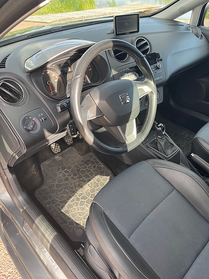 Seat Ibiza 3 of 5