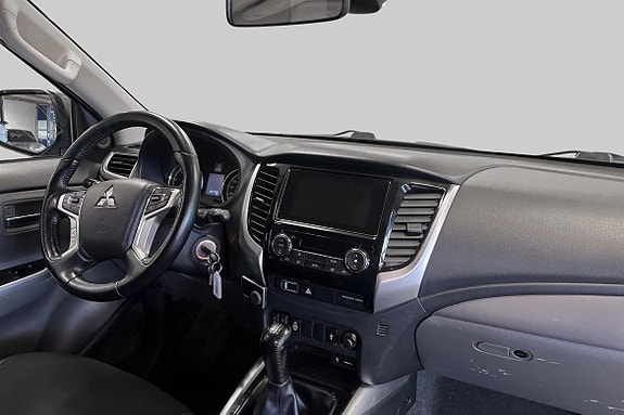 Mitsubishi L200 Club Cab 4 of 5