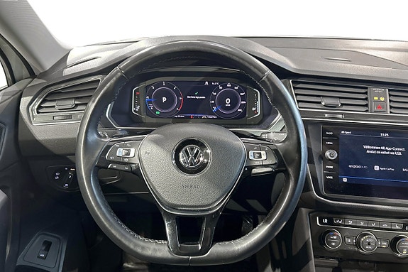 Volkswagen Tiguan Allspace 13 of 30