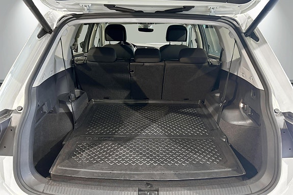 Volkswagen Tiguan Allspace 18 of 30