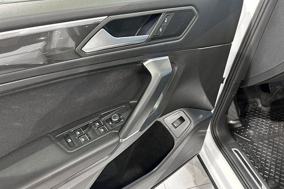 Volkswagen Tiguan Allspace 24 of 30