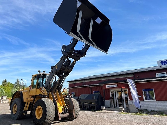 Högtippande skopa / High tip bucket 13 m3 4 of 5