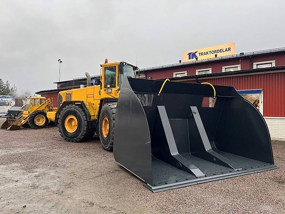 Högtippande skopa 15 m3 High tip bucket 6 of 9