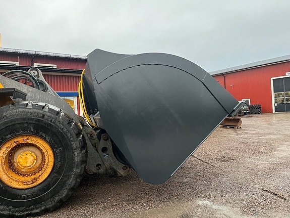 Högtippande skopa 15 m3 High tip bucket 5 of 5