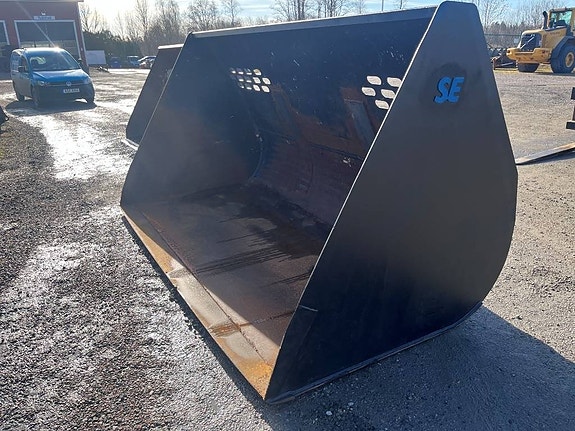 Lättmatrial skopa 5 kubik SE 5 of 5