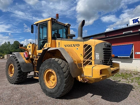 Volvo L 110 F 2 of 5