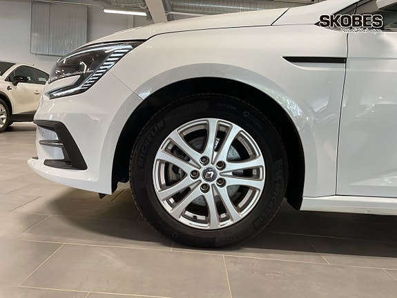 Renault Megane E-Tech 17 of 19