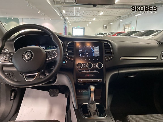Renault Megane E-Tech 12 of 19