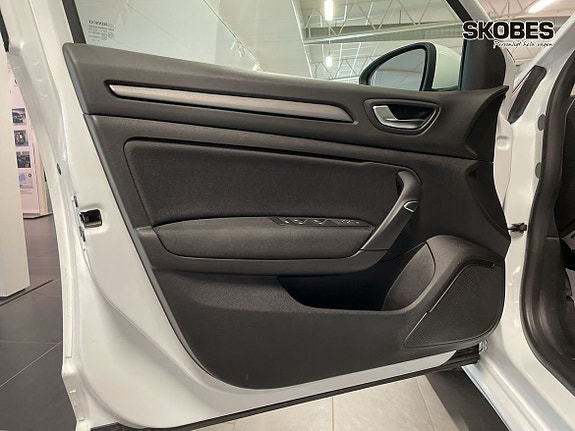 Renault Megane E-Tech 15 of 19