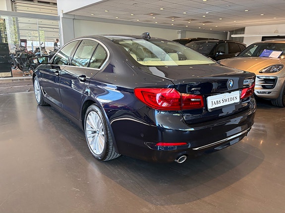 BMW 520d 3 of 5
