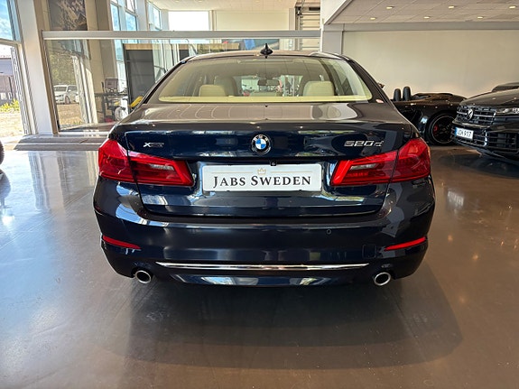 BMW 520d 4 of 5