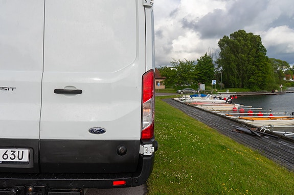 Ford Transit 10 of 24
