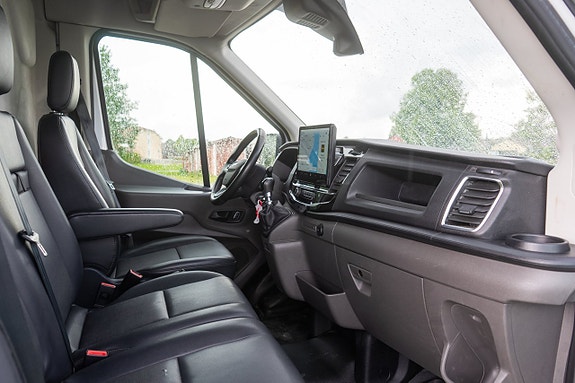 Ford Transit 24 of 24