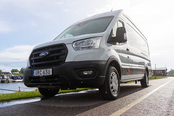 Ford Transit 3 of 5