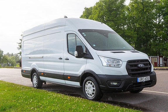Ford Transit 12 of 24