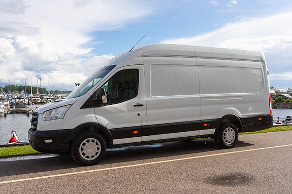 Ford Transit 2 of 5