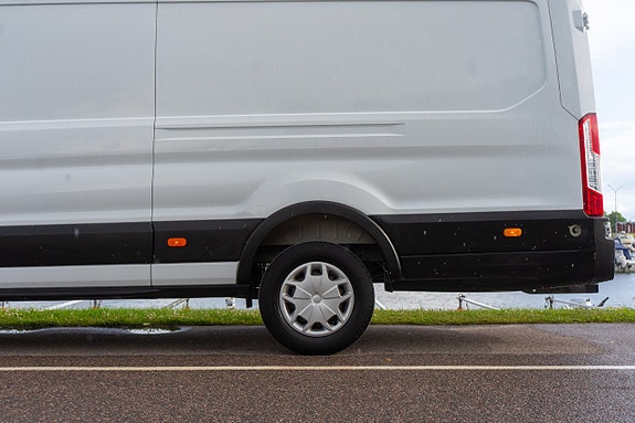 Ford Transit 8 of 24