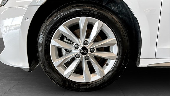 Audi A3 6 of 17