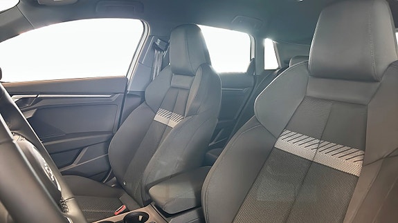 Audi A3 8 of 17