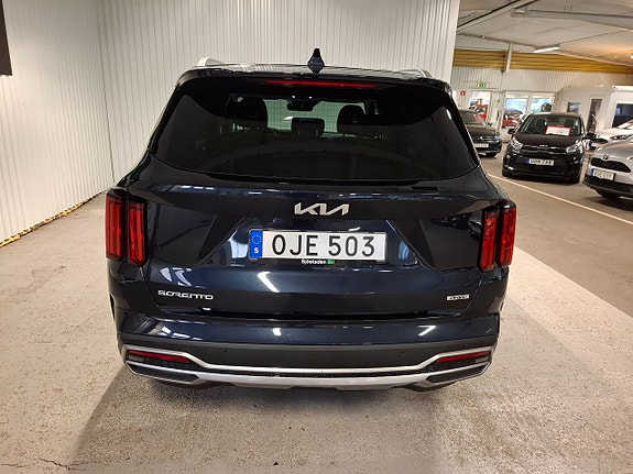 Kia Sorento 8 of 23