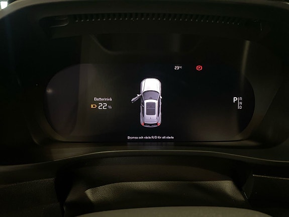 Volvo XC40 11 of 17