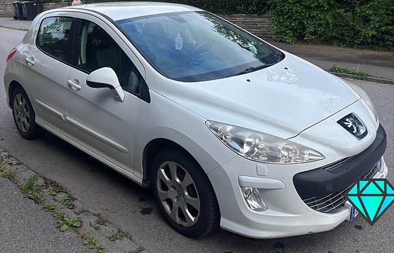 Peugeot 308 2 of 4