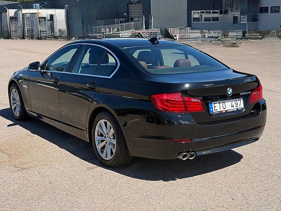 BMW 520d 2 of 5