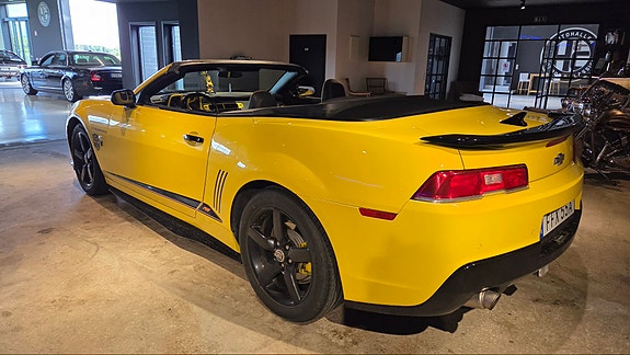 Chevrolet Camaro 3 of 5