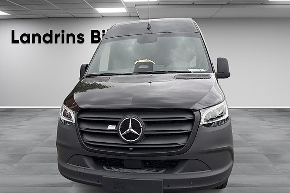 Mercedes-Benz eSprinter 420 2 of 14