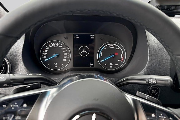 Mercedes-Benz eSprinter 420 10 of 14