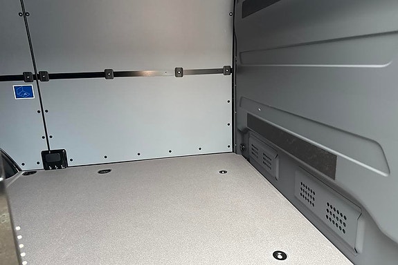 Mercedes-Benz eSprinter 420 9 of 14