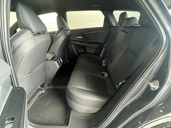 Subaru E-Outback 4 of 5