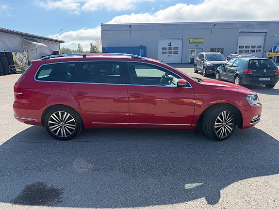 Volkswagen Passat 2 of 5