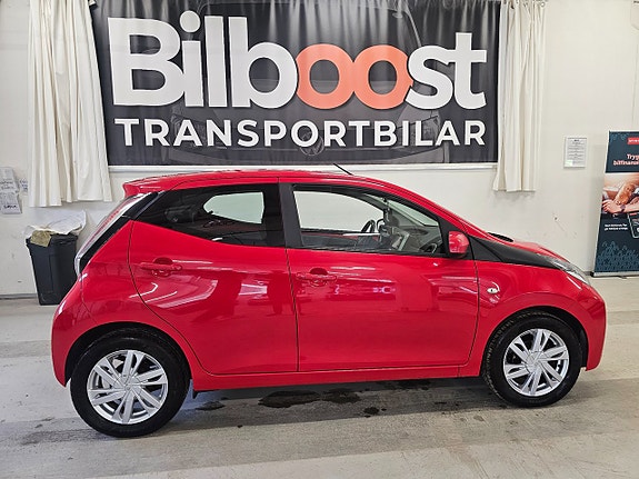 Toyota Aygo 2 of 5