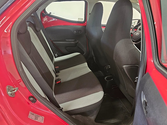 Toyota Aygo 7 of 10