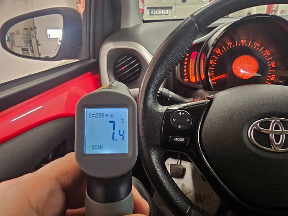 Toyota Aygo 8 of 10
