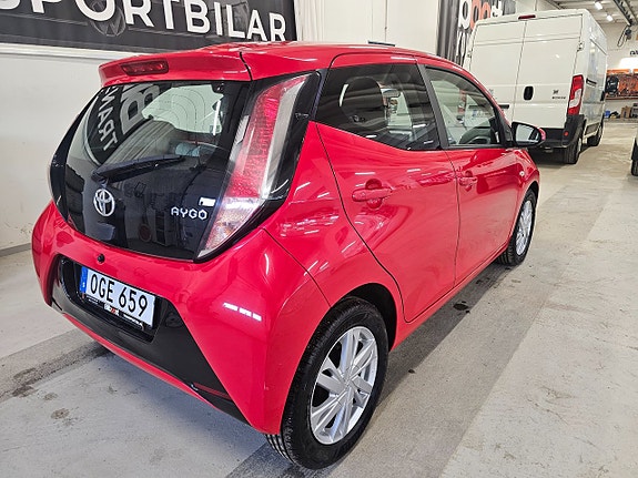 Toyota Aygo 4 of 5