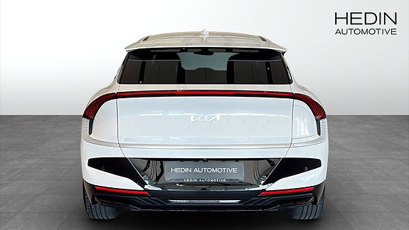 Kia EV6 4 of 5