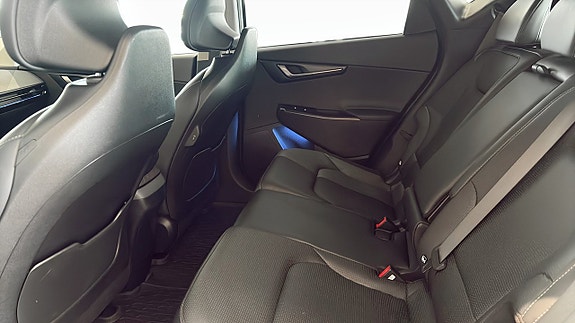 Kia EV6 8 of 11