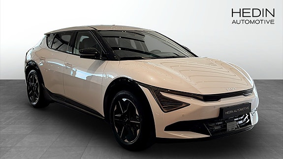 Kia EV6 3 of 5