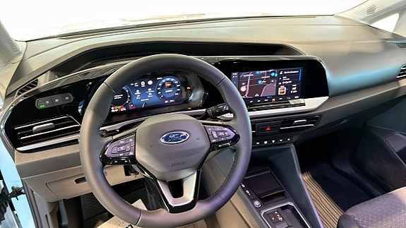 Ford Transit Connect 4 of 9