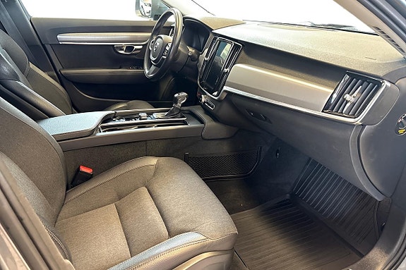 Volvo V90 Cross Country 10 of 21