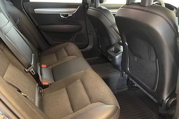 Volvo V90 Cross Country 11 of 21