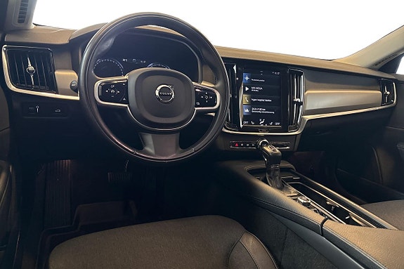 Volvo V90 Cross Country 8 of 21