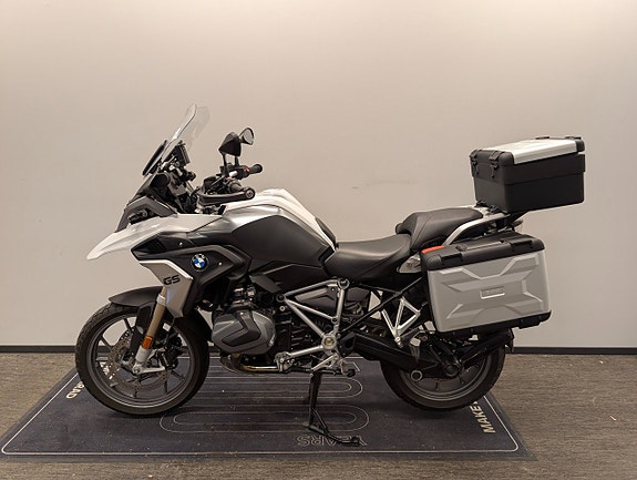 BMW R1250GS 4 of 5