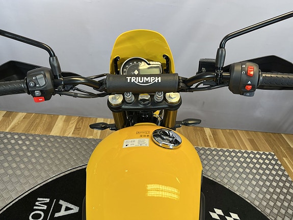 Triumph SCRAMBLER 400XC 15 of 16