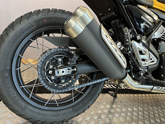 Triumph SCRAMBLER 400XC 13 of 16
